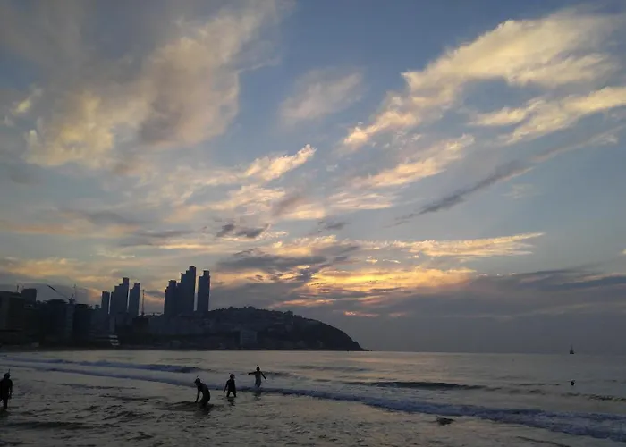 2400sqft On The 1min For Big Family Busan