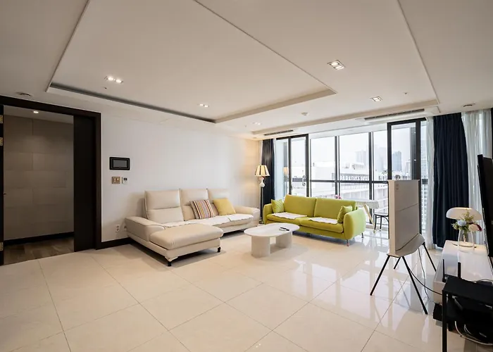 2400sqft On The 1min For Big Family * Busan
